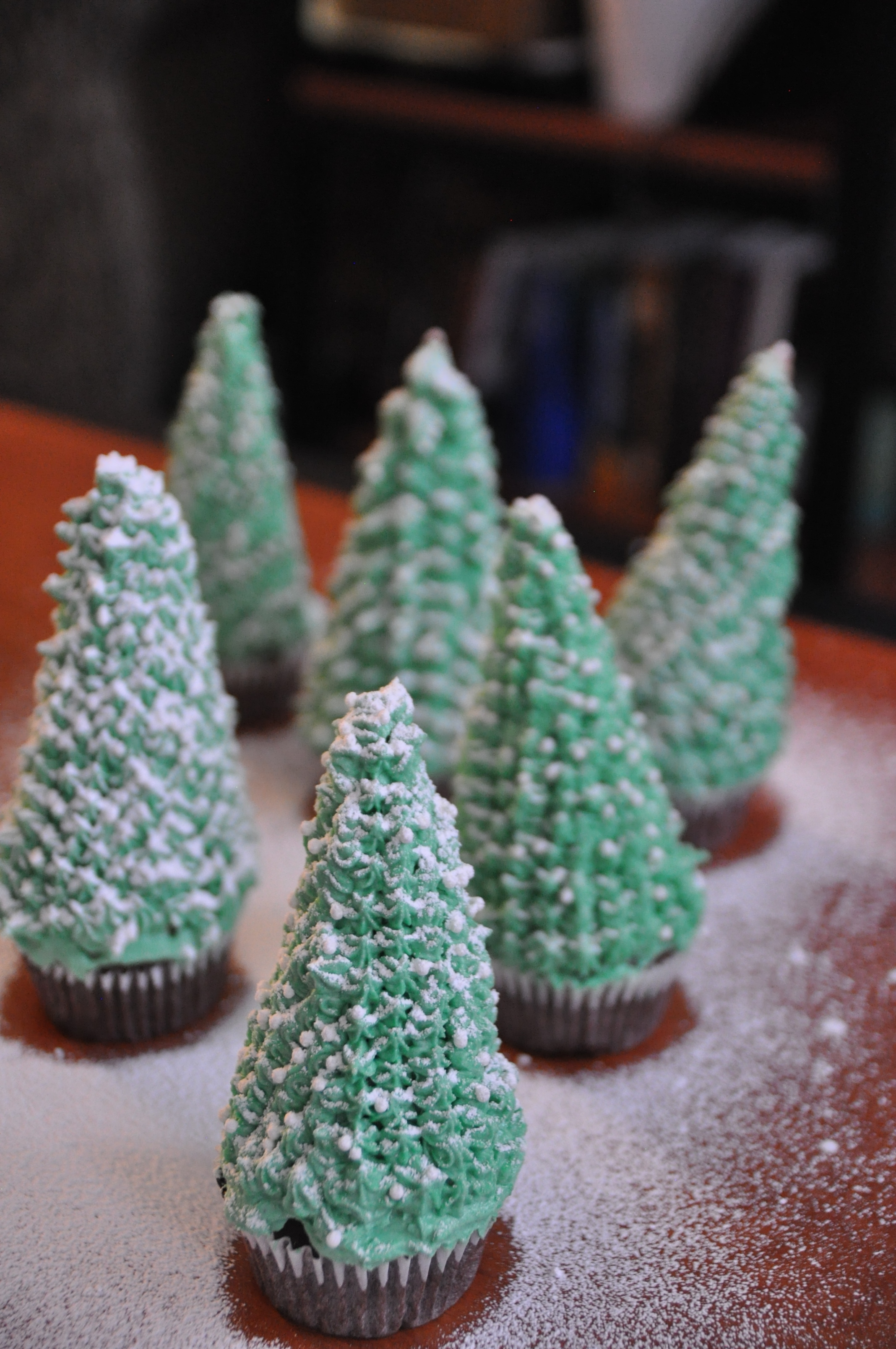 How To Make Easy Christmas Tree Cupcakes