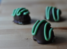 Mint Oreo Truffles | 3 Ingredient Recipe