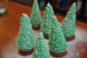How To Make Christmas Tree Cupcakes