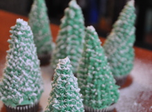 How To Make Easy Christmas Tree Cupcakes