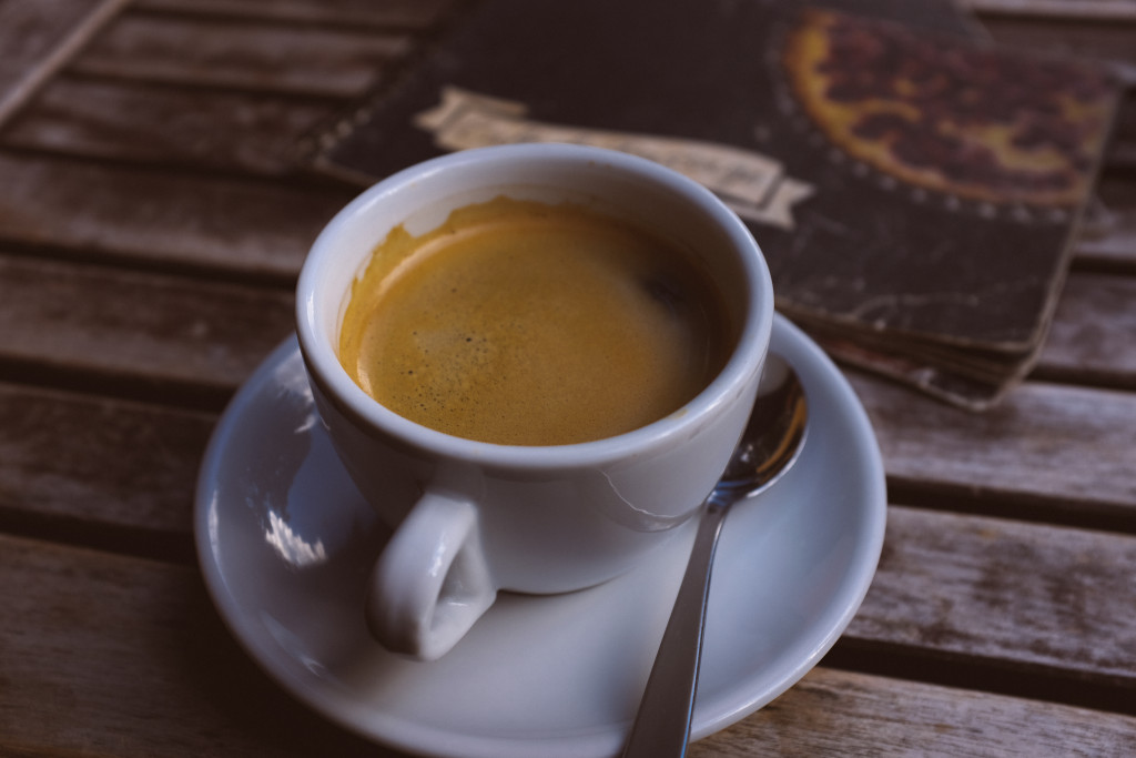 How To Make Homemade Kahlua (Coffee Liqueur)