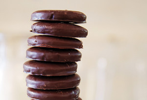 How To Make Vegan Thin Mints (Only 3 Ingredients)