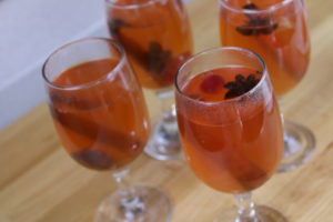 How To Make Homemade Mulled Cider | Easy Holiday Drink
