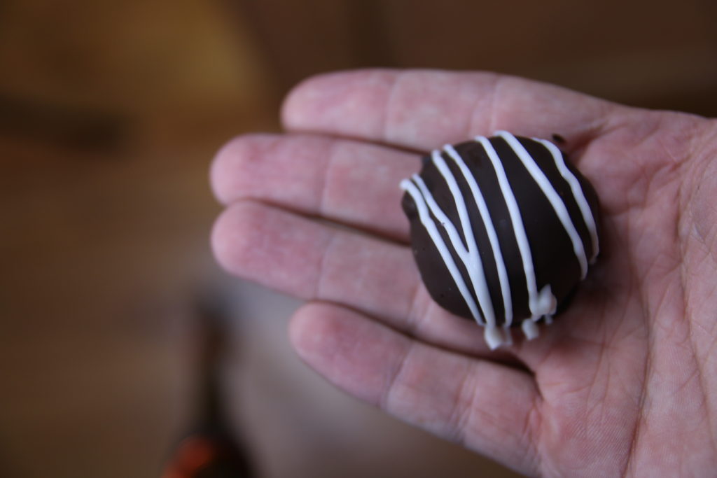 How To Make Vegan Chocolate Covered Strawberry Truffles | Valentine's Day Dessert