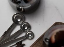 MUST-HAVE KITCHEN GADGETS: YOUR ULTIMATE GUIDE FOR BUDGET & PRO VERSIONS