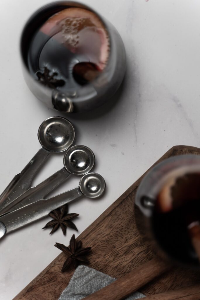 MUST-HAVE KITCHEN GADGETS: YOUR ULTIMATE GUIDE FOR BUDGET & PRO VERSIONS